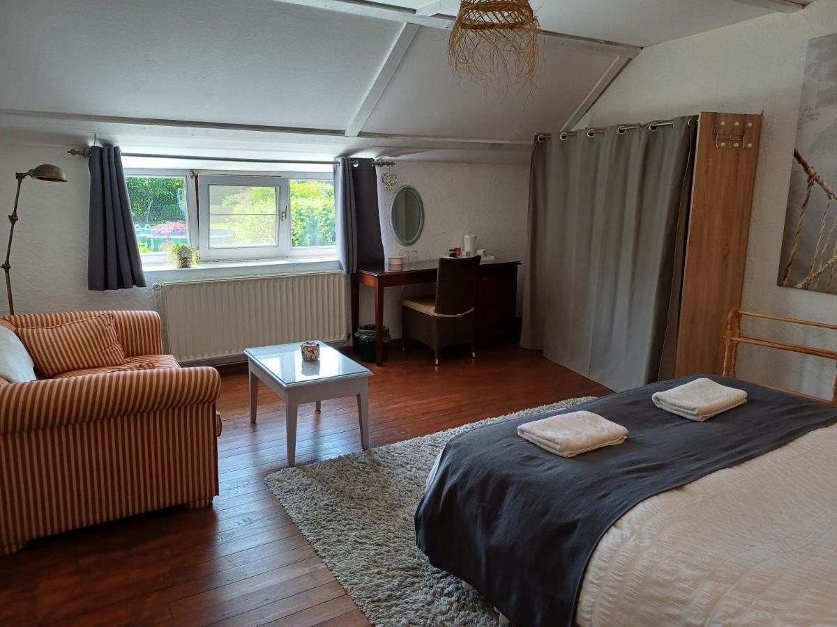 Les Gabelous - Chambre D'Hotes - Viroinval Dourbes Exteriér fotografie