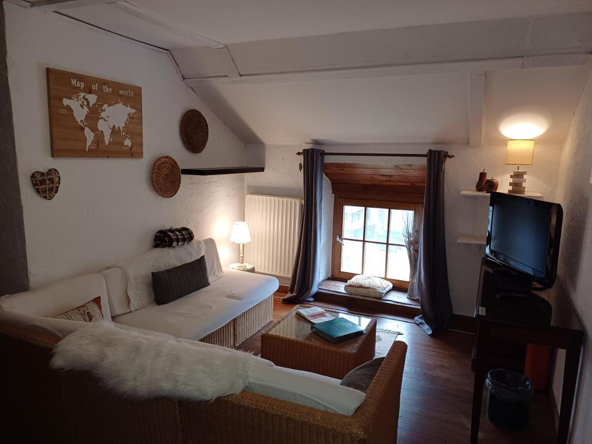 Les Gabelous - Chambre D'Hotes - Viroinval Dourbes Exteriér fotografie